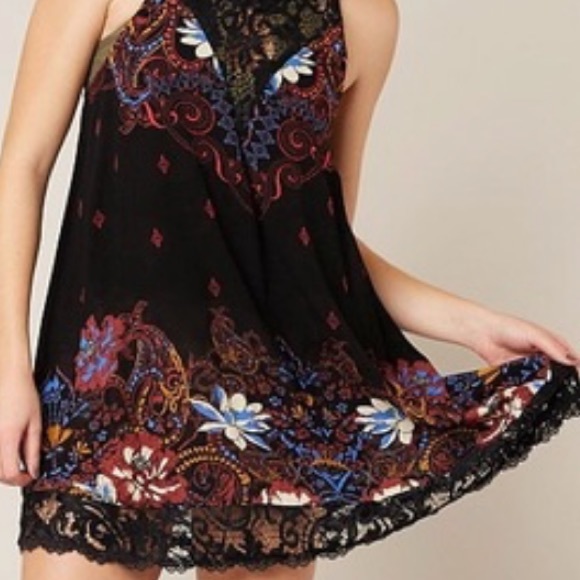 Free People brand new adorable dress excellent condition never worn lace detail - Picture 5 of 16